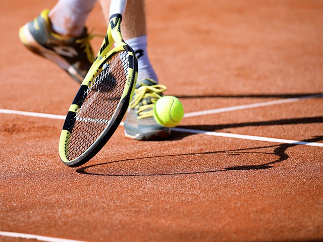 Rakiety tenisowe – na co zwrócić uwagę